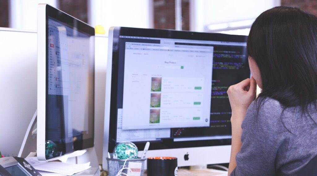 3 ways help desk support can assist organisations resolve common IT business challenges - Post Image